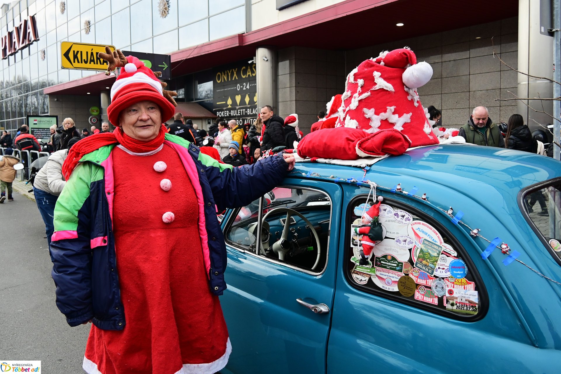 Motoros mikulások felvonulása Nyíregyháza utcáin