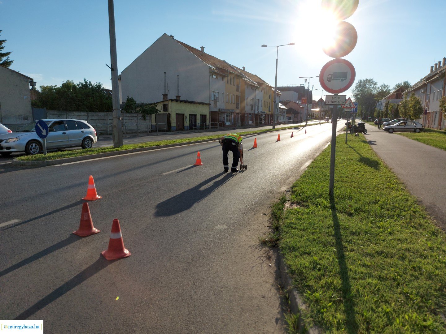 Motorosbaleset a Szegfű utcán