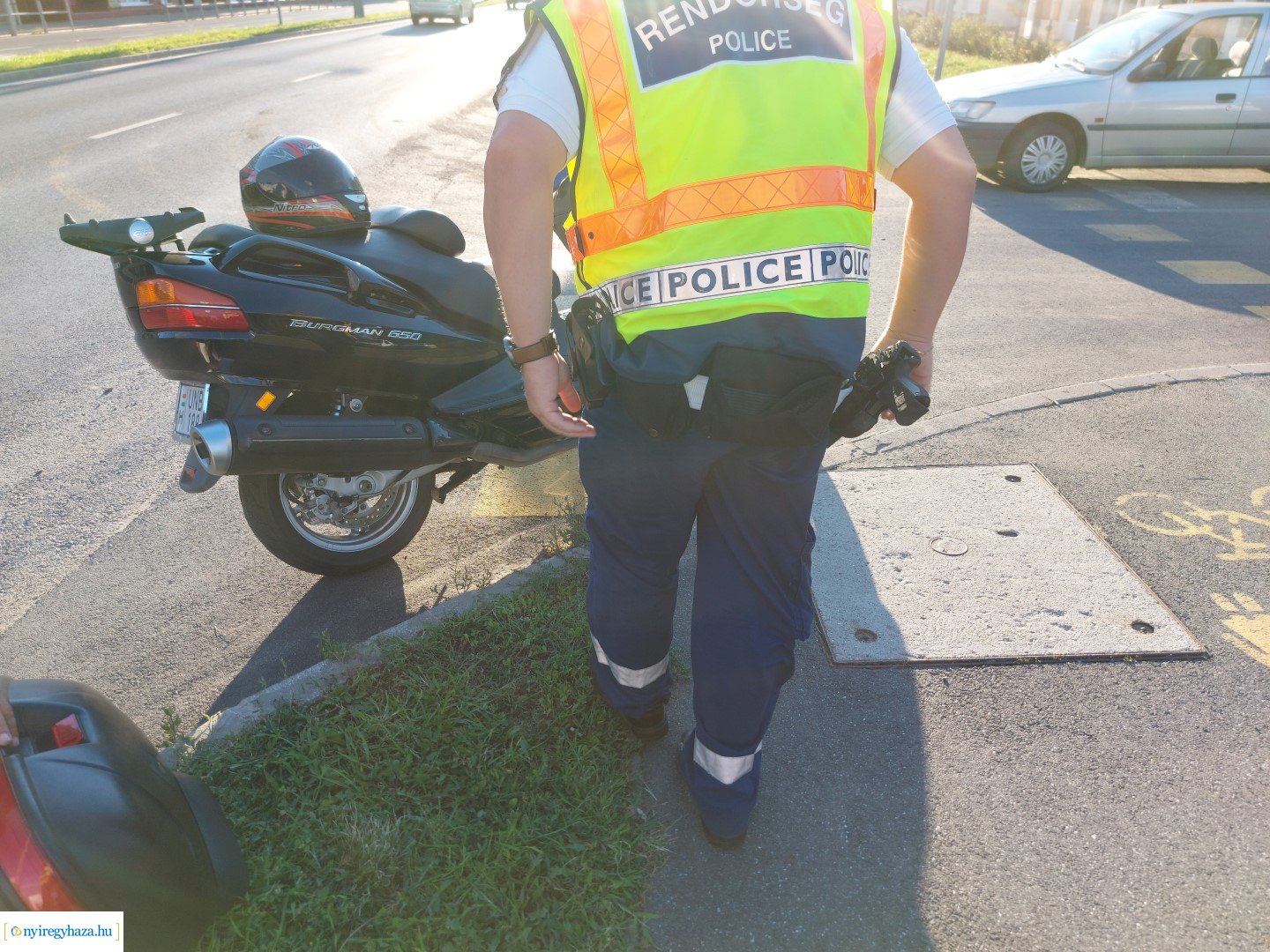 Motorosbaleset a Szegfű utcán