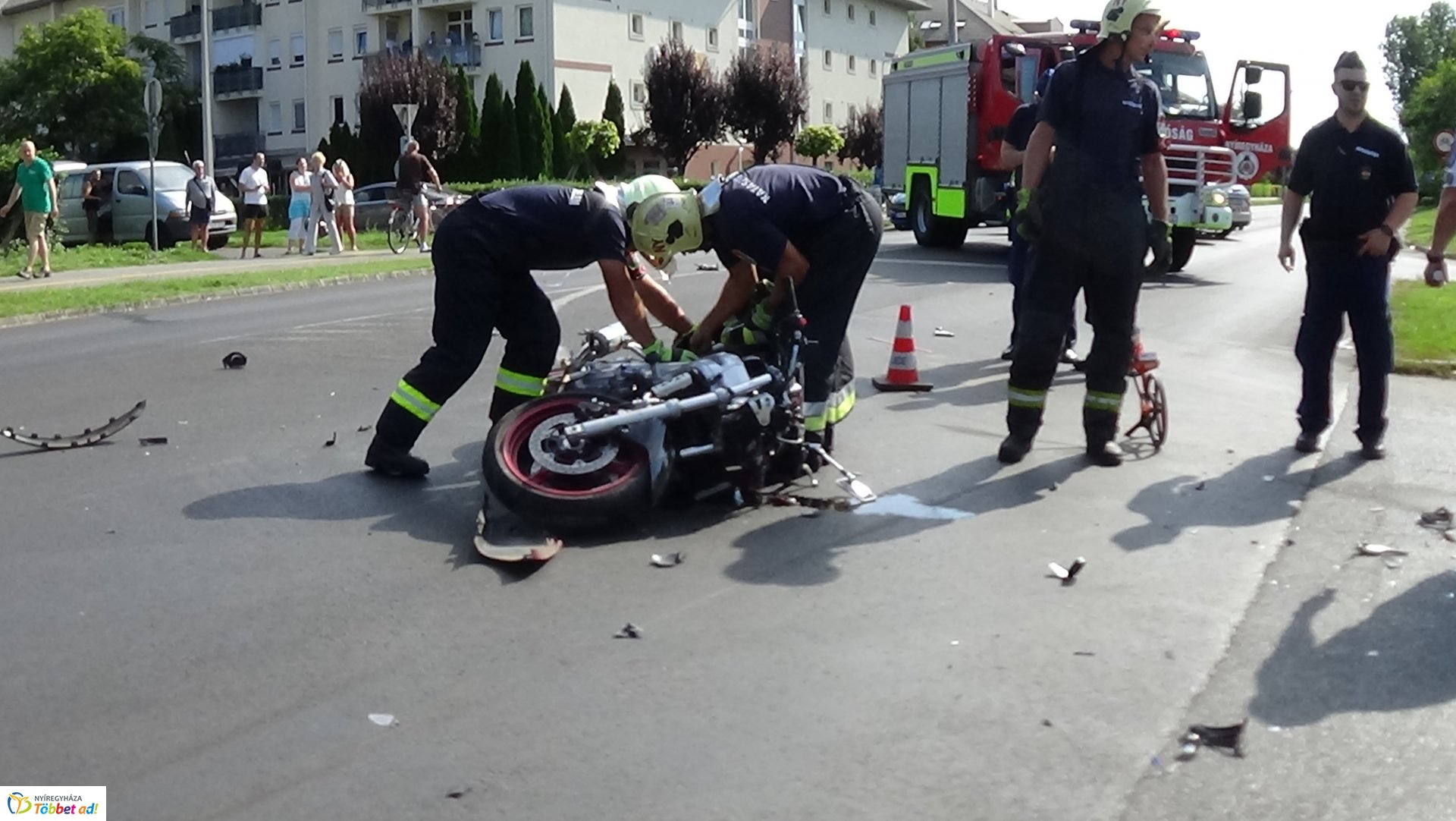 Motorost gázoltak a Kosbor utcán