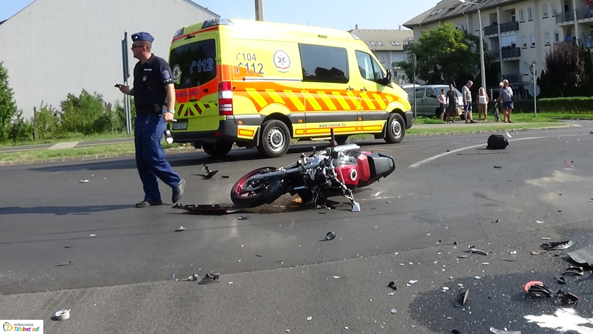 Motorost gázoltak a Kosbor utcán