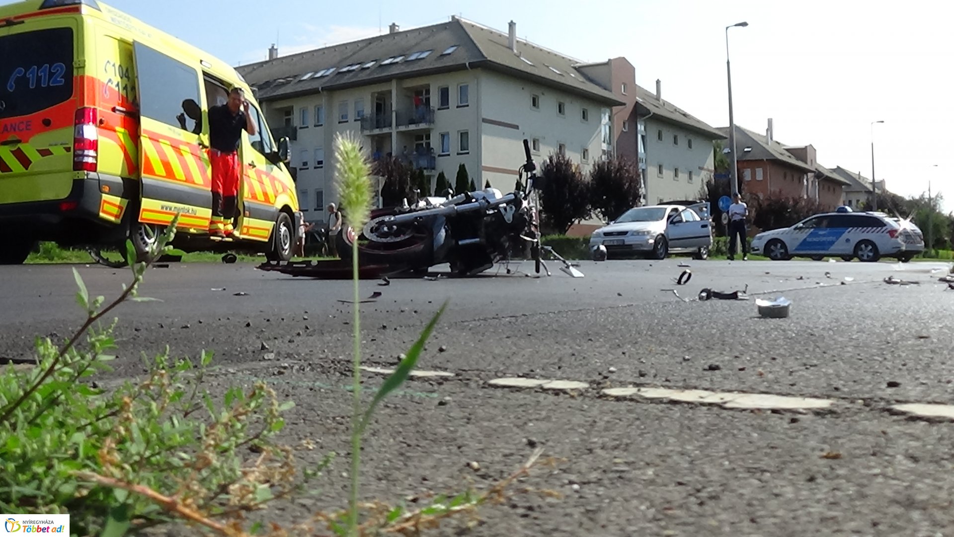 Motorost gázoltak a Kosbor utcán