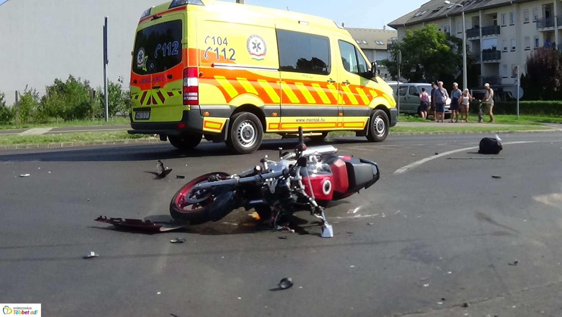 Motorost gázoltak a Kosbor utcán