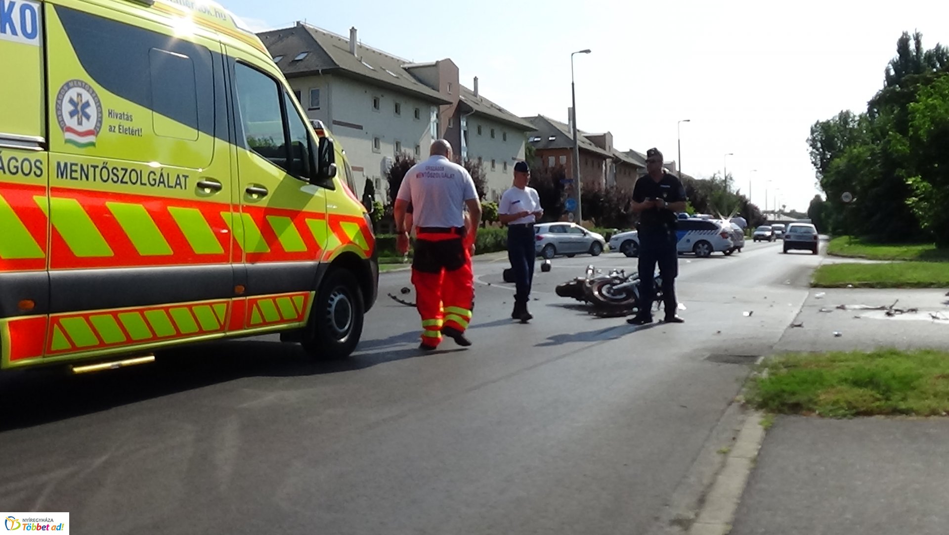 Motorost gázoltak a Kosbor utcán