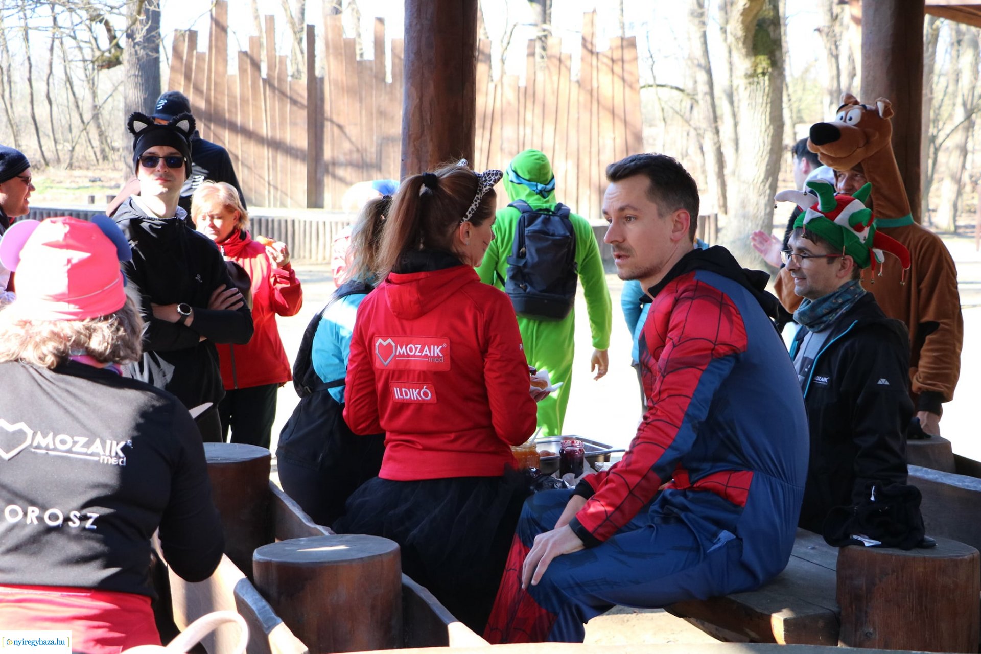 Mozaik Med farsangi futás