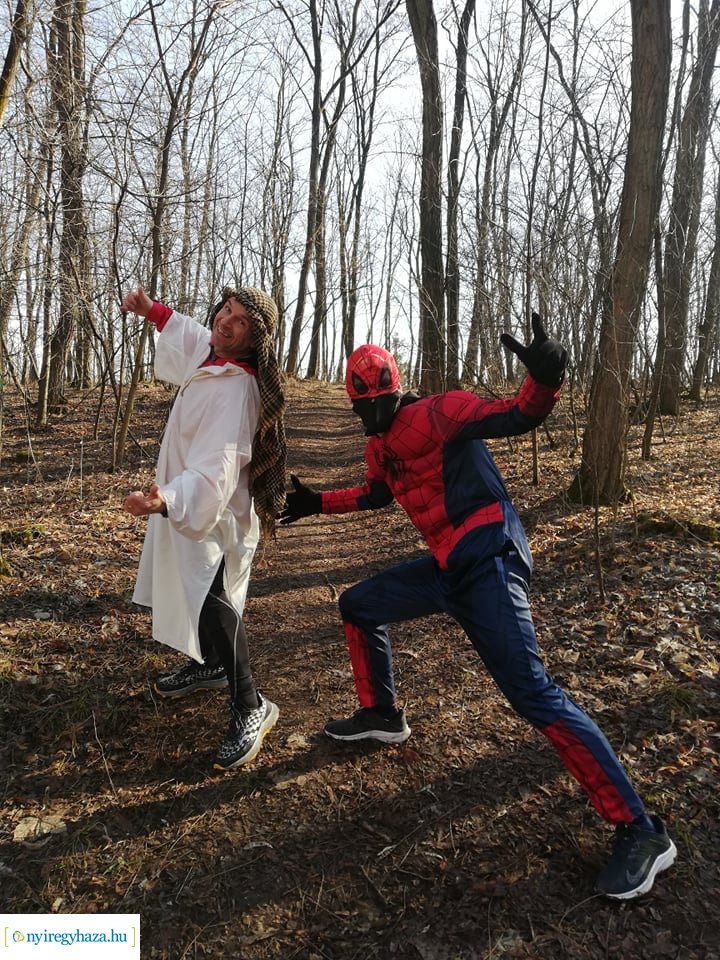 Mozaik Med farsangi futás