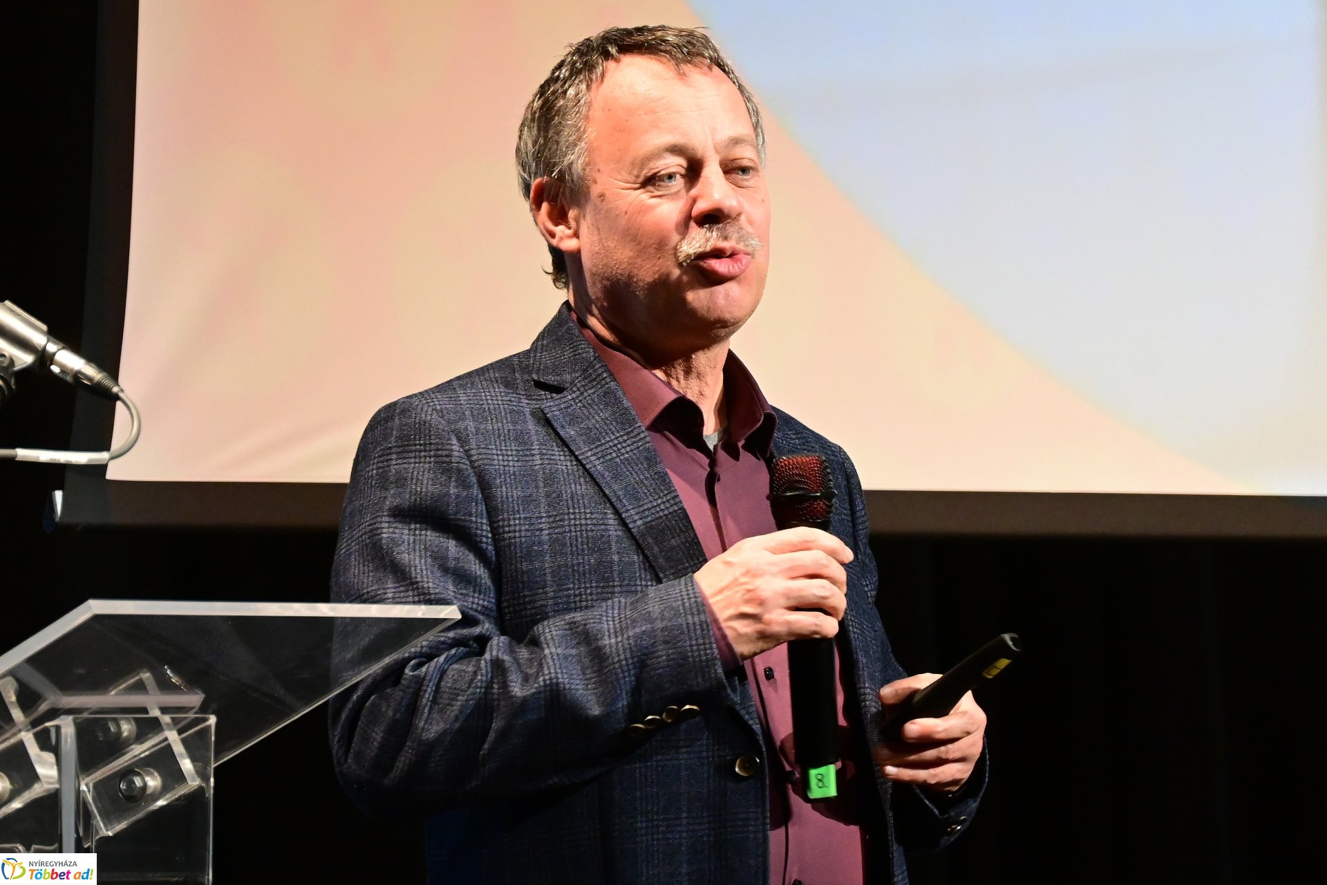 Mozdulj a netről a valóságra! - konferencia a VMKK-ban