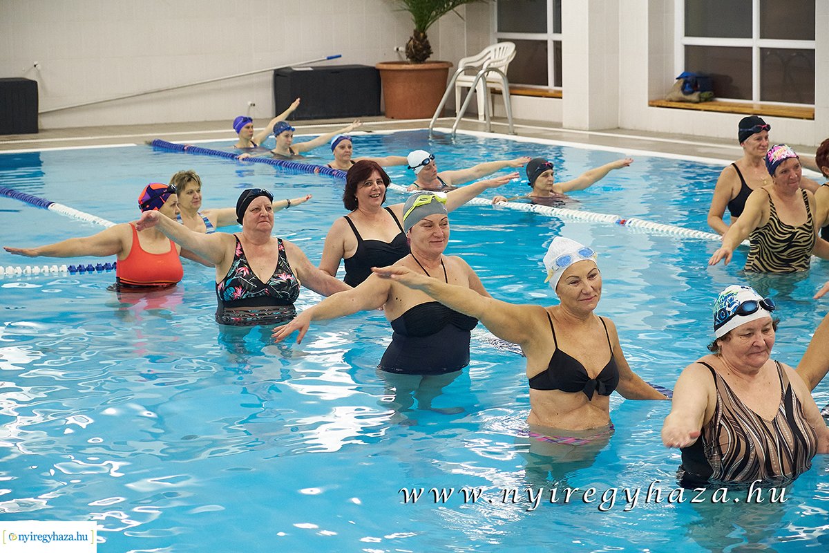 Mozdulj Nyíregyháza - női vízitorna és úszásoktatás