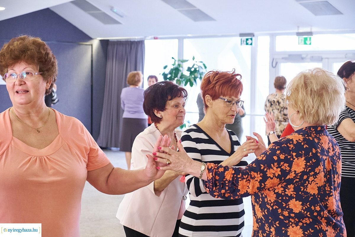 Mozdulj Nyíregyháza - senior örömtánc