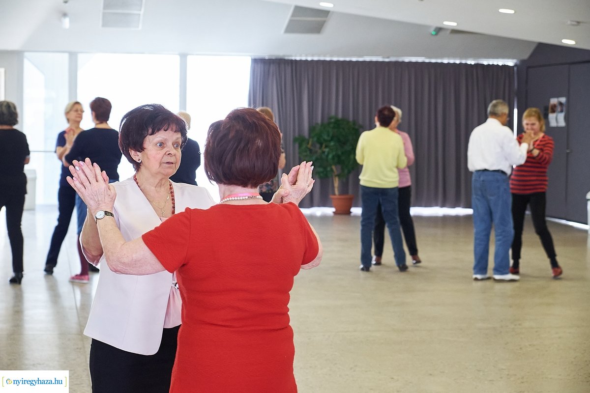 Mozdulj Nyíregyháza - senior örömtánc