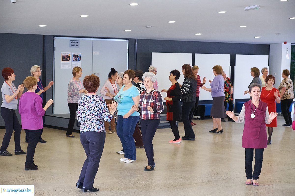 Mozdulj Nyíregyháza - senior örömtánc