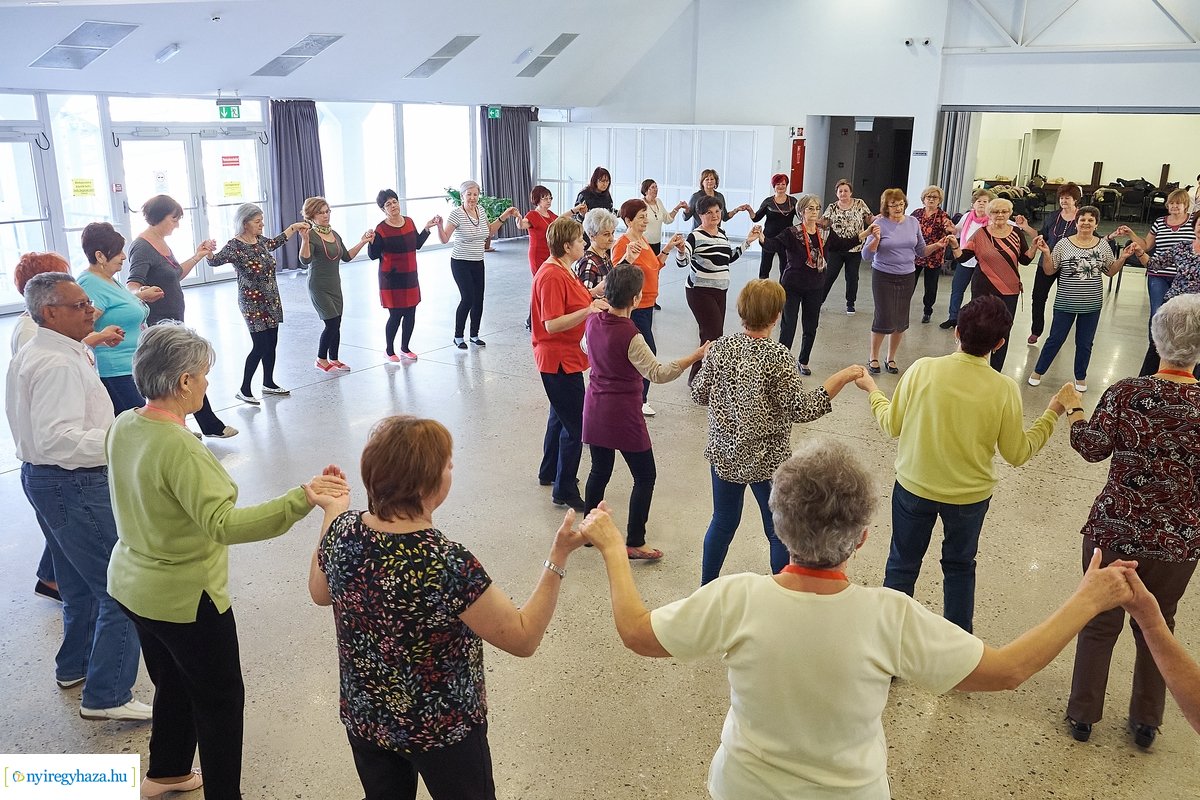 Mozdulj Nyíregyháza - senior örömtánc