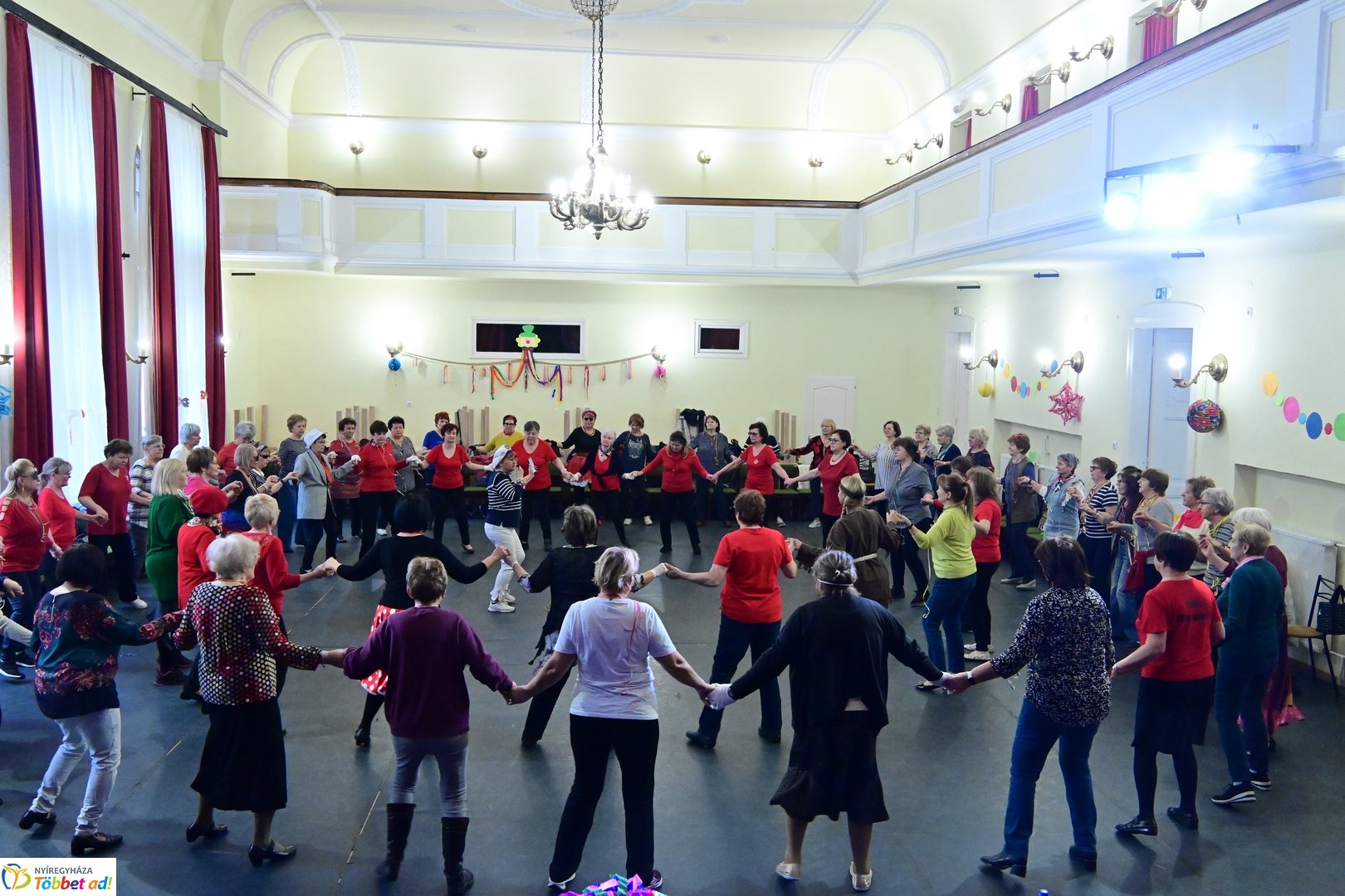 Mozdulj Nyíregyháza - Senior tánc a Kölyökvárban