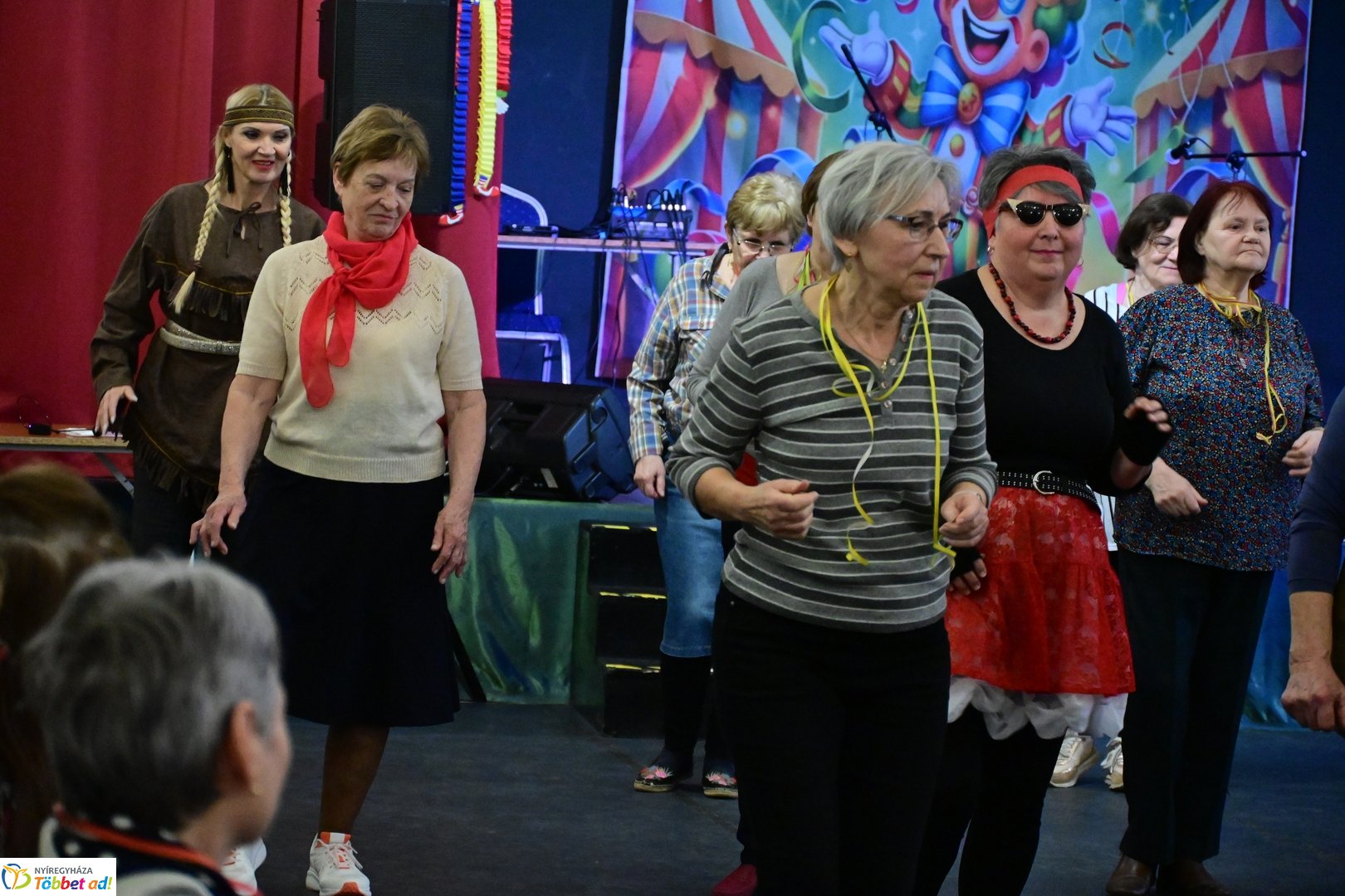 Mozdulj Nyíregyháza - Senior tánc a Kölyökvárban