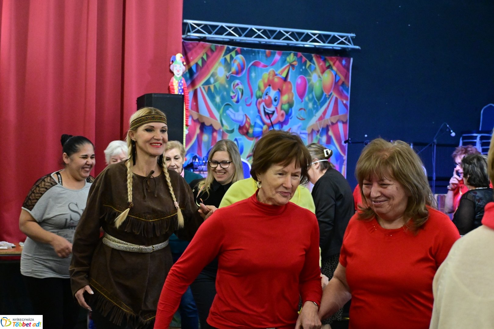 Mozdulj Nyíregyháza - Senior tánc a Kölyökvárban