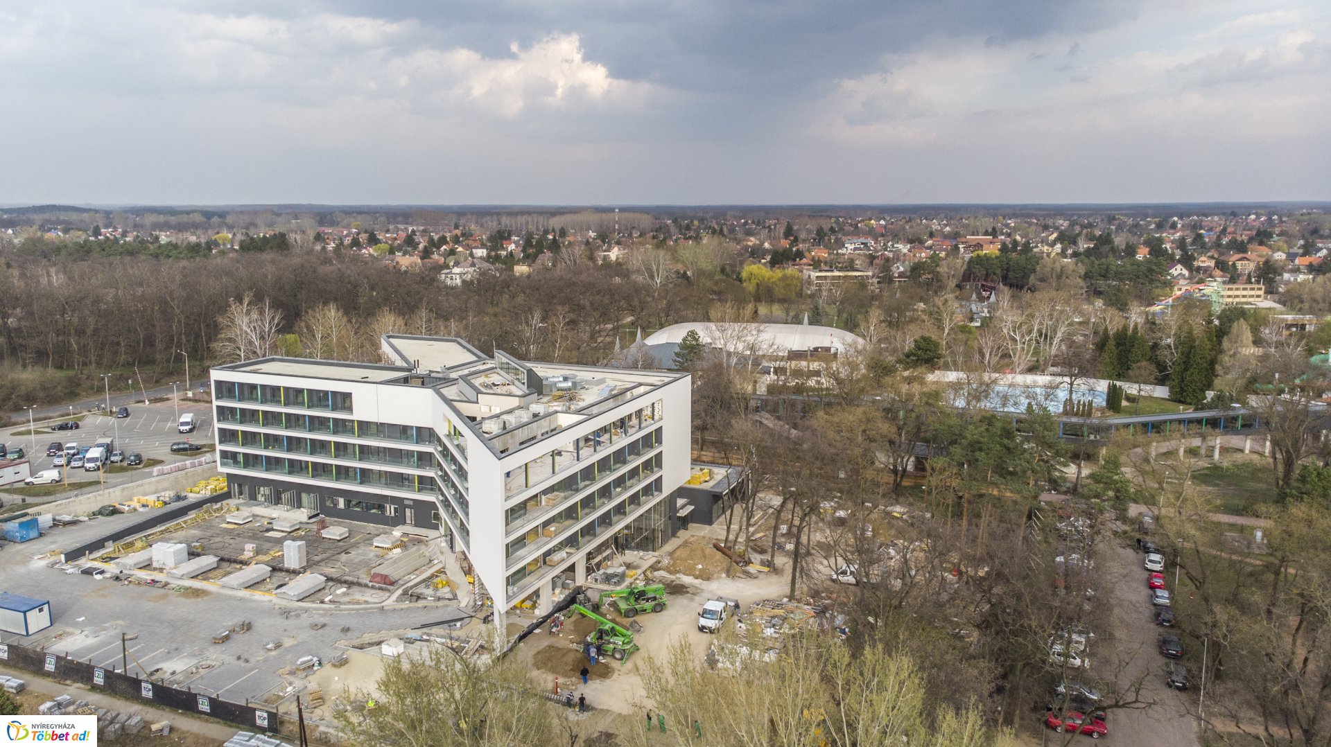 Mozgalmas az élet az új sóstói hotelben