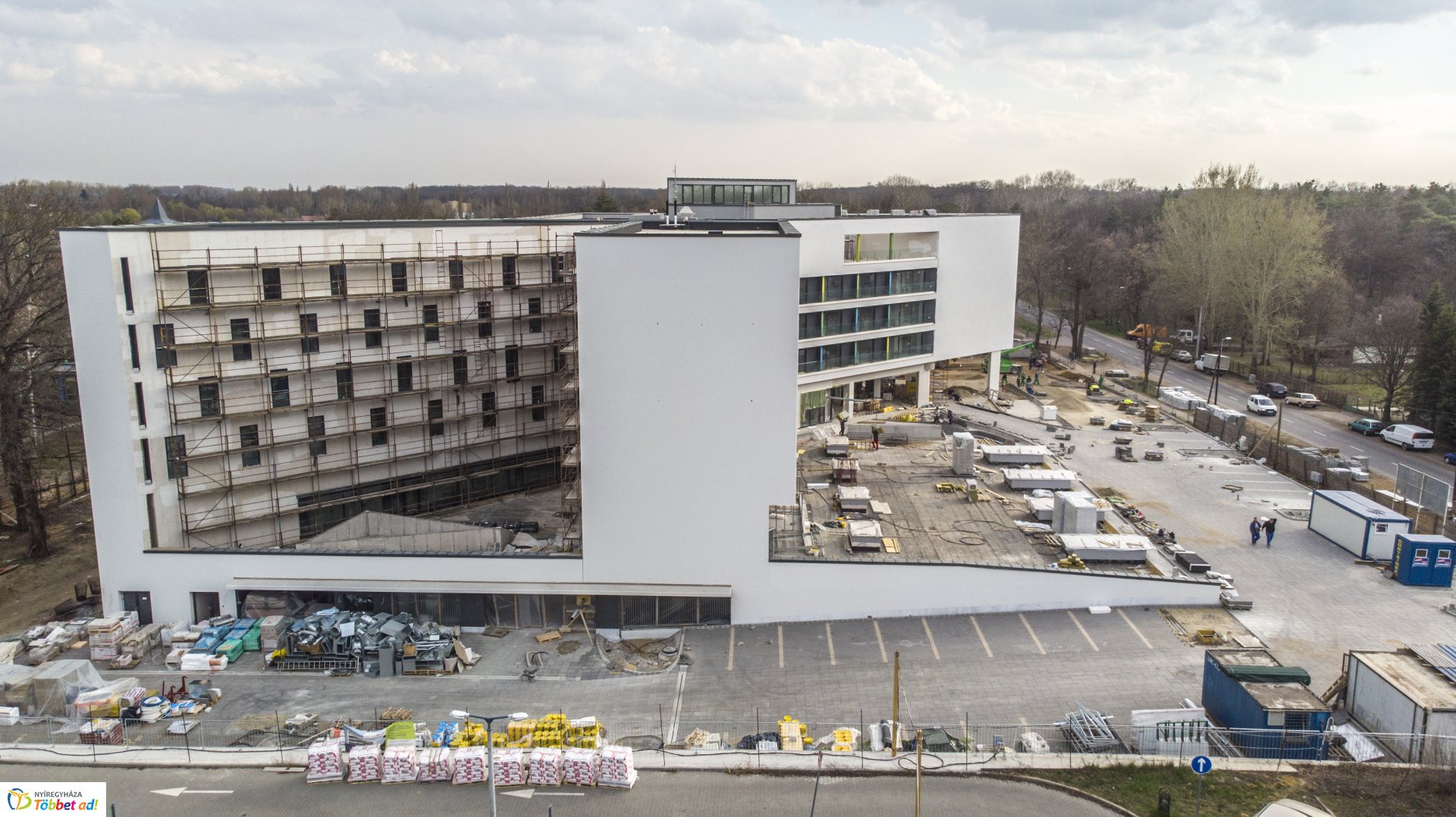 Mozgalmas az élet az új sóstói hotelben