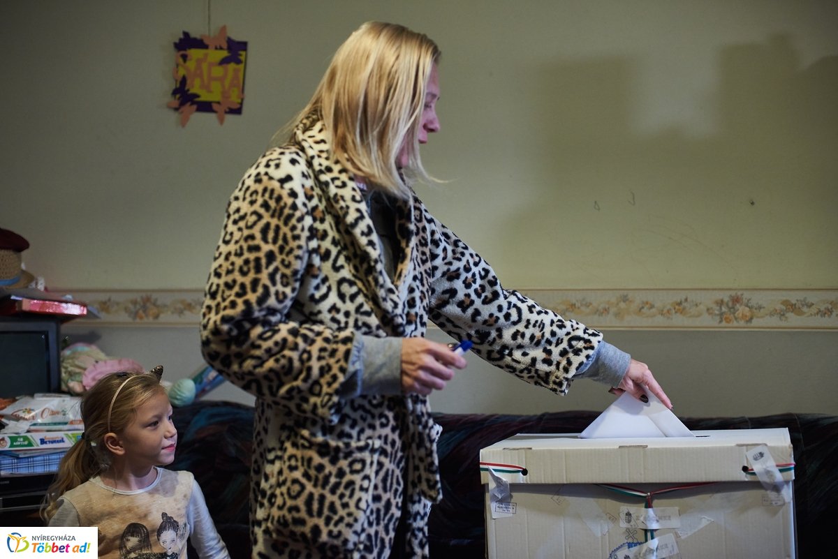 Mozgóurna Rozsrétszőlőn