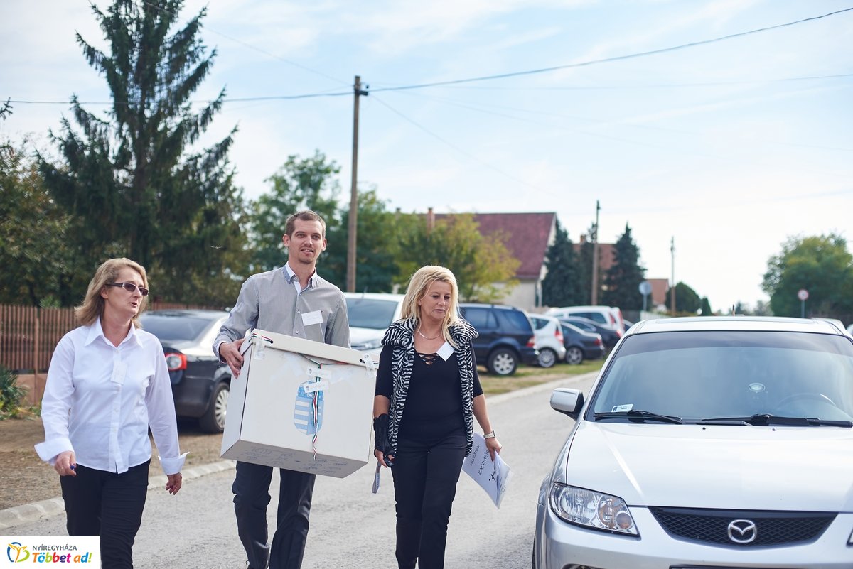 Mozgóurna Rozsrétszőlőn