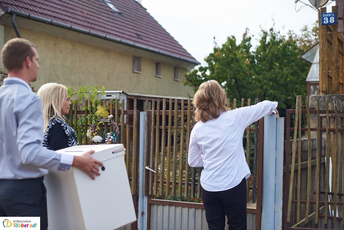 Mozgóurna Rozsrétszőlőn