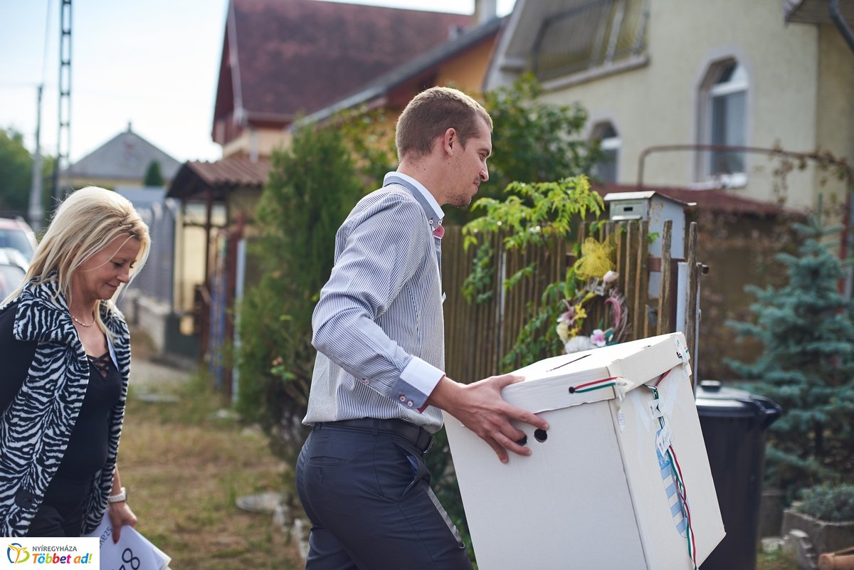 Mozgóurna Rozsrétszőlőn