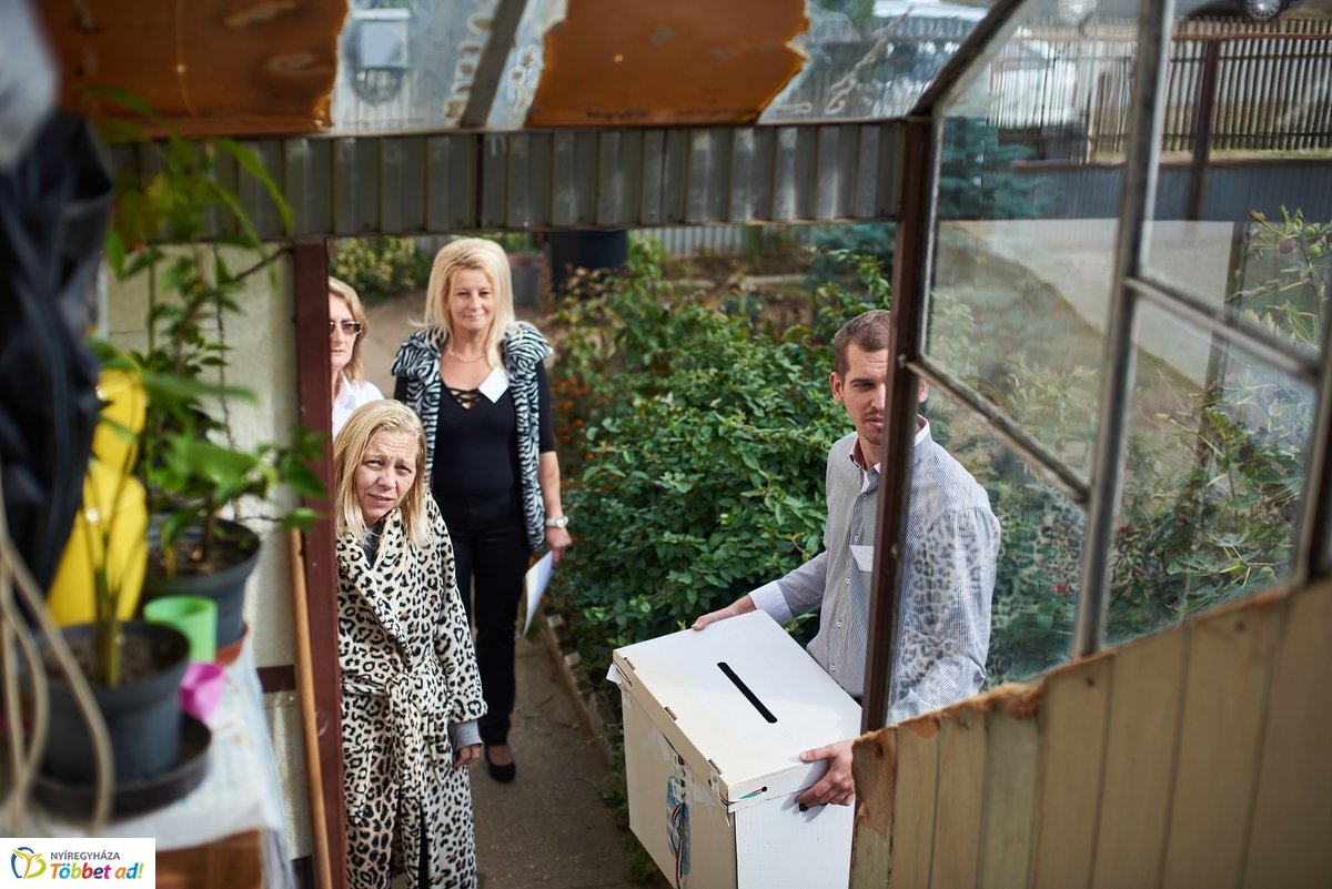 Mozgóurna Rozsrétszőlőn