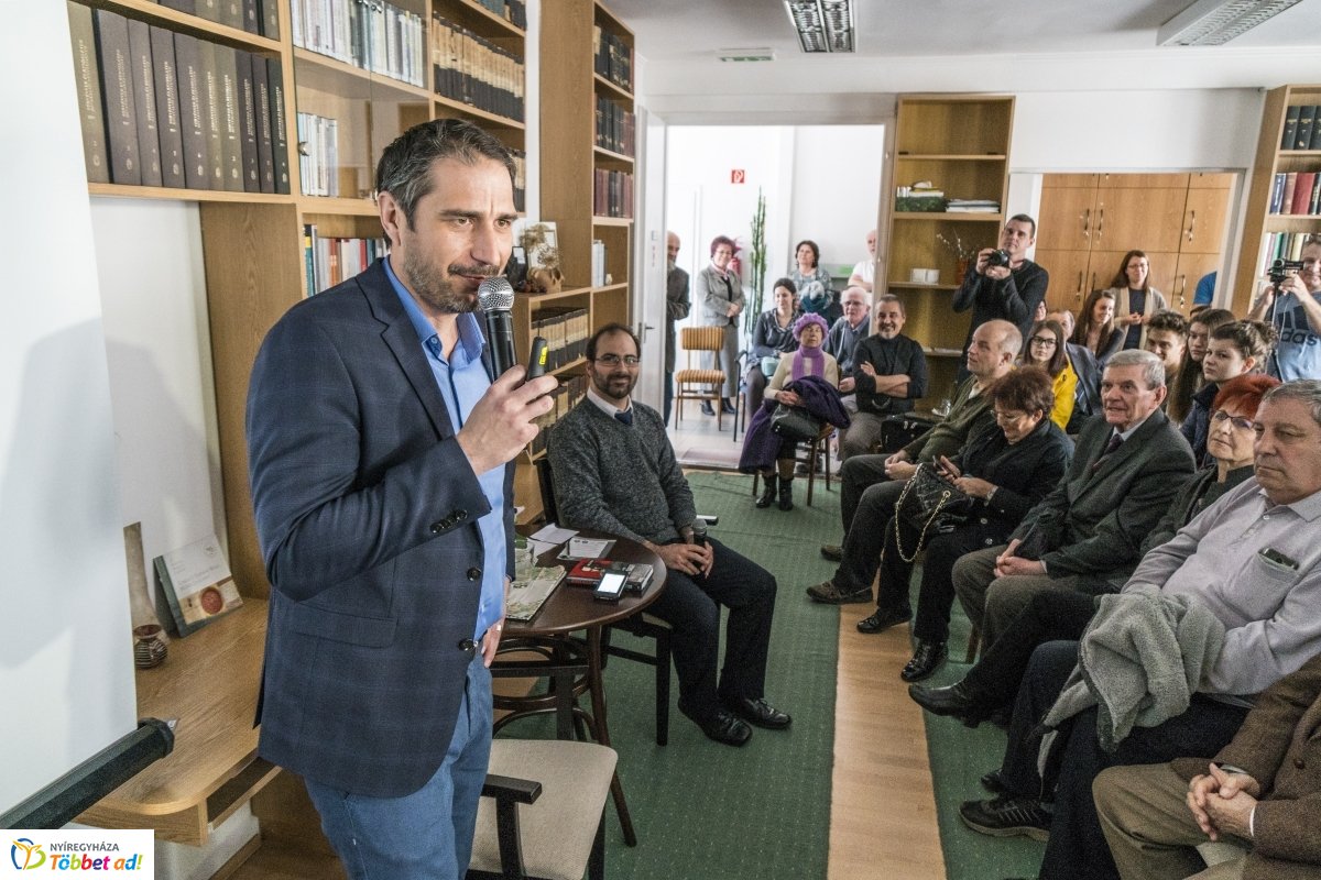Müller Rolf előadása a Levéltárban
