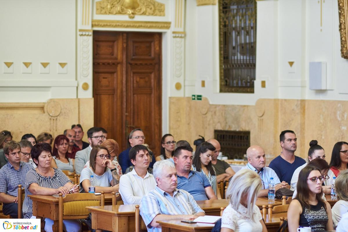 Munkaerőpiaci fórum a Megyeházán