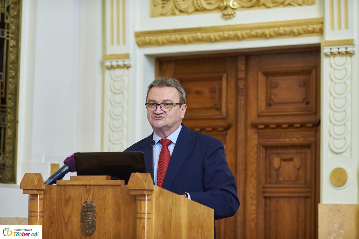 Munkaerőpiaci fórum a Megyeházán