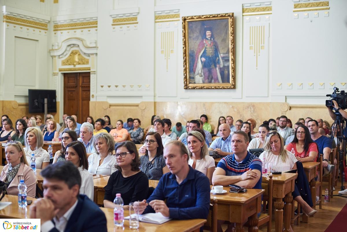 Munkaerőpiaci fórum a Megyeházán