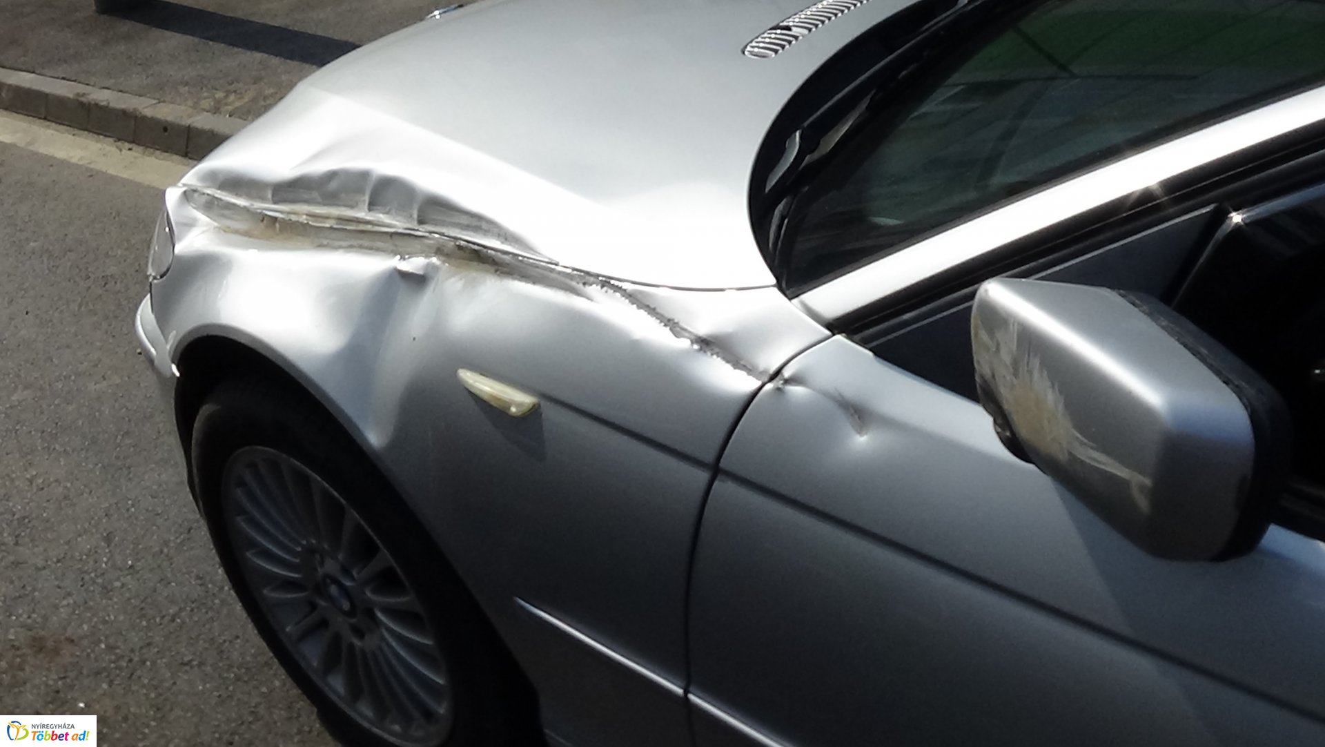 Munkagéppel ütközött