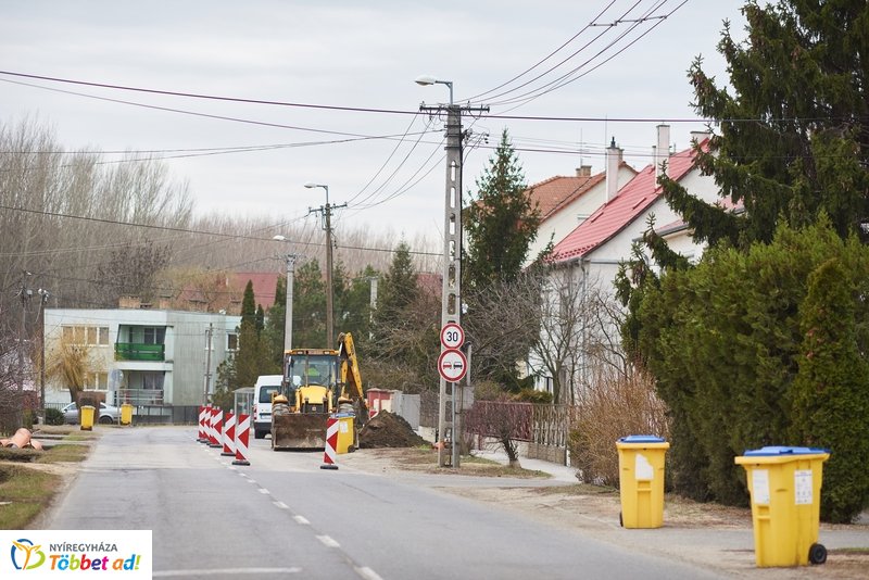 Munkálatok a Legyező és Tünde utcán