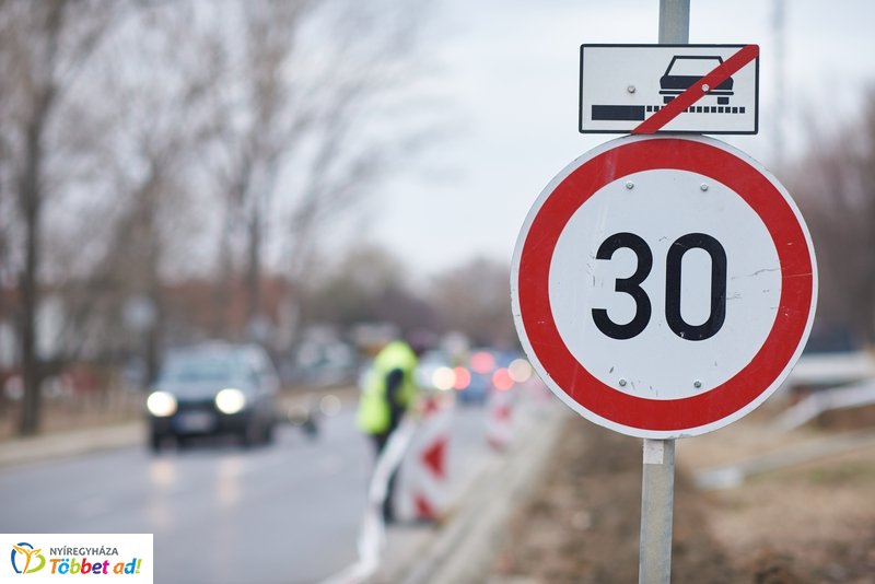 Munkálatok a Legyező és Tünde utcán