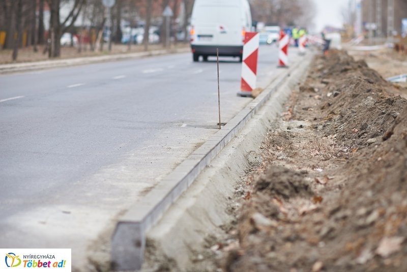 Munkálatok a Legyező és Tünde utcán