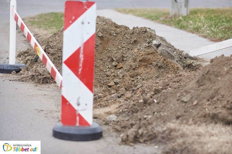 Munkálatok a Legyező és Tünde utcán