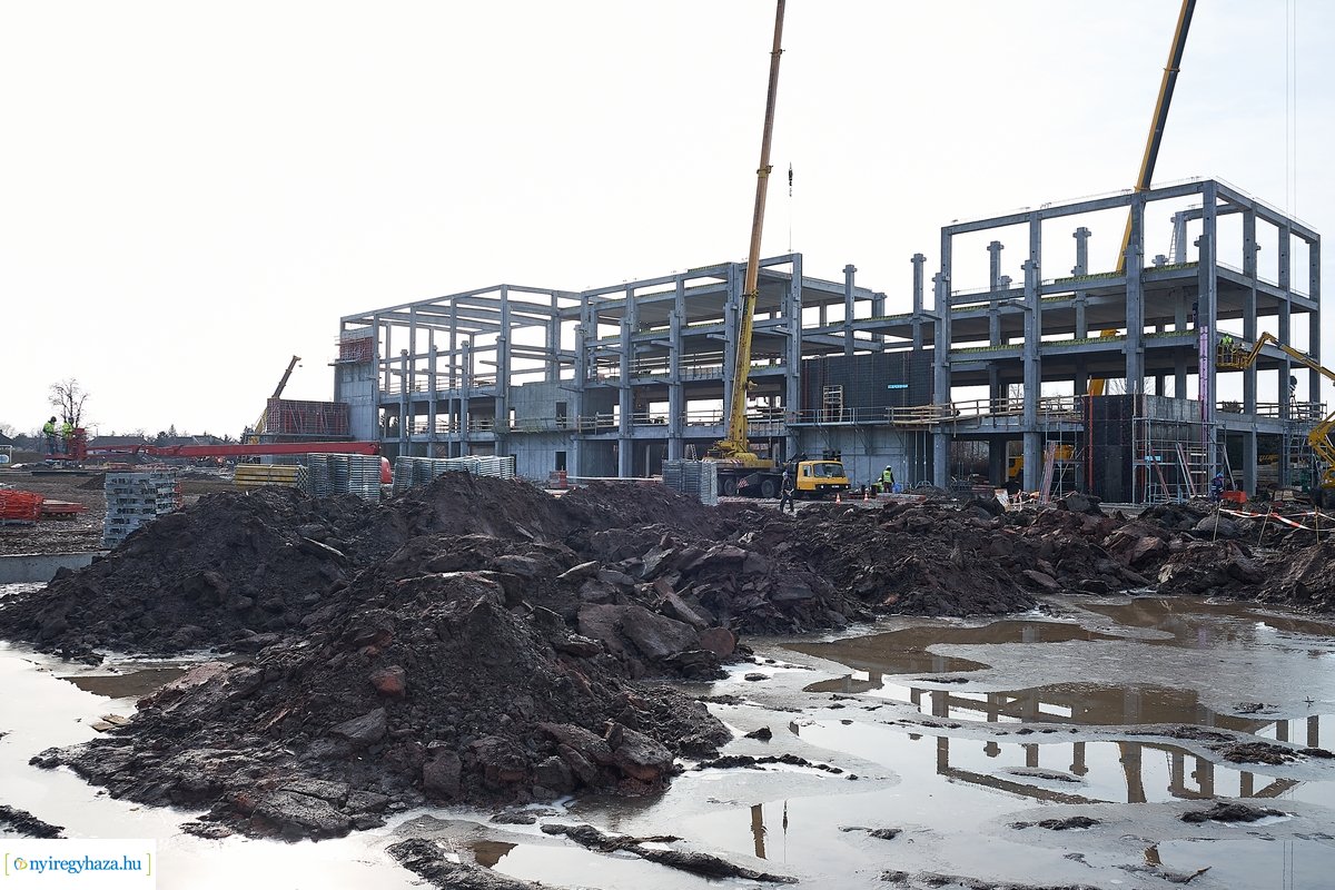 Munkálatok a Nyíregyházi Atlétikai Centrumnál 20200130