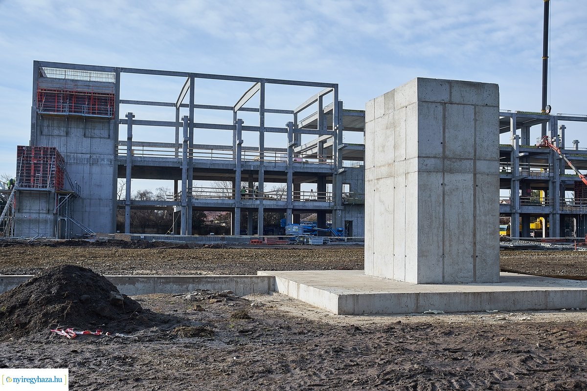 Munkálatok a Nyíregyházi Atlétikai Centrumnál 20200130