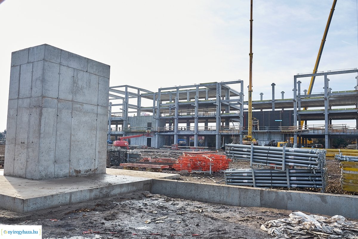 Munkálatok a Nyíregyházi Atlétikai Centrumnál 20200130