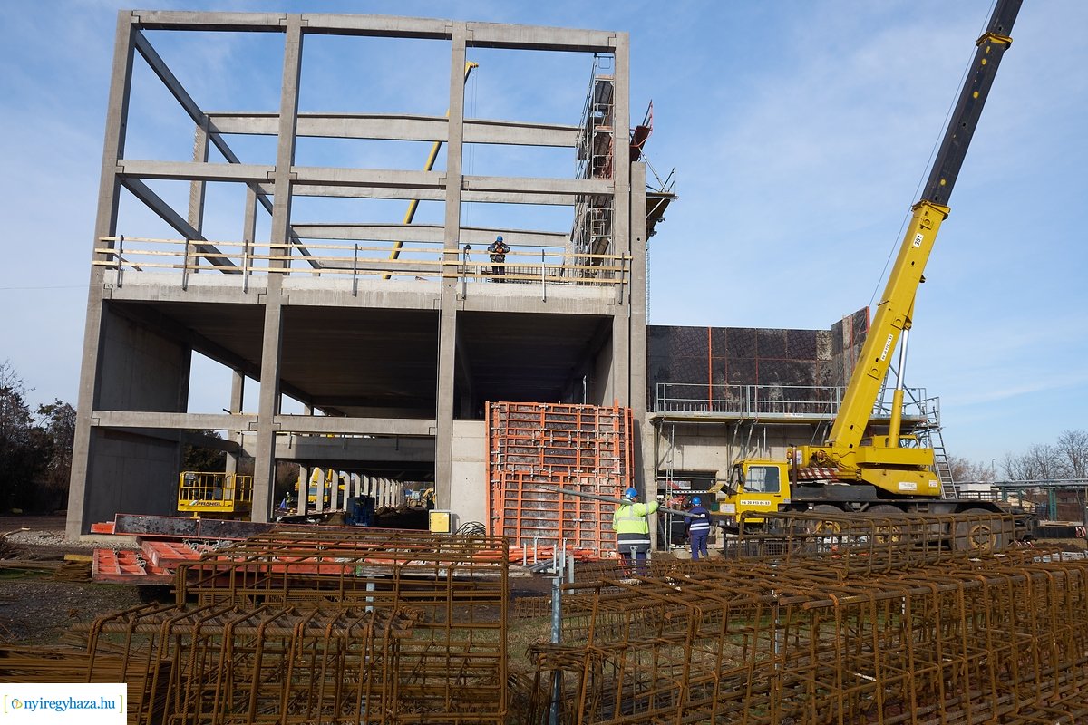 Munkálatok a Nyíregyházi Atlétikai Centrumnál 20200130