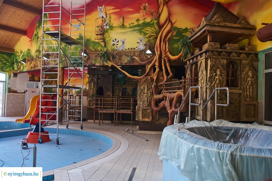 Munkálatok az élményfürdőben