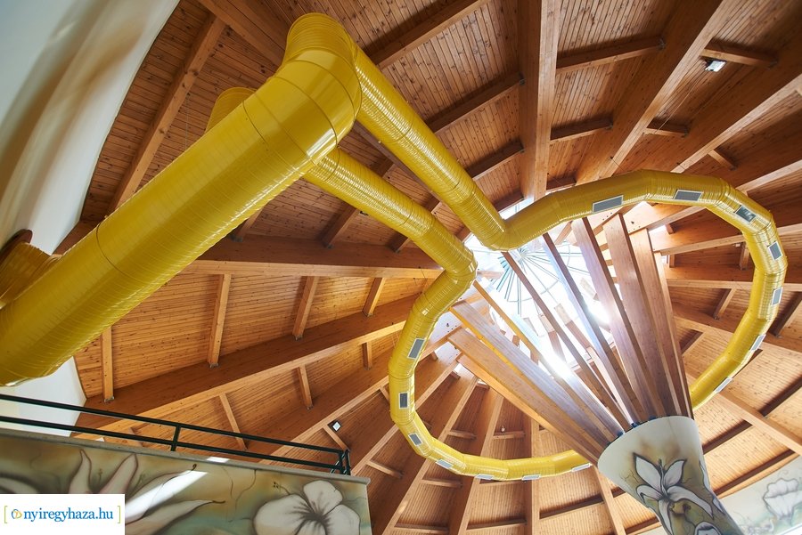 Munkálatok az élményfürdőben