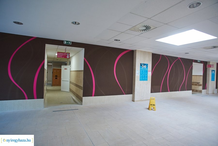 Munkálatok az élményfürdőben