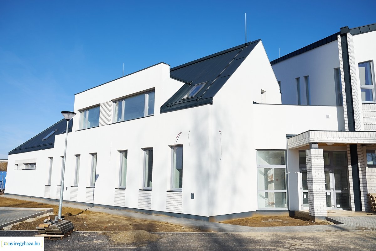 Munkálatok az örökösföldi református templomnál