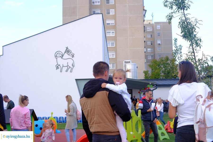 Mustármag Bölcsőde átadó 20231006