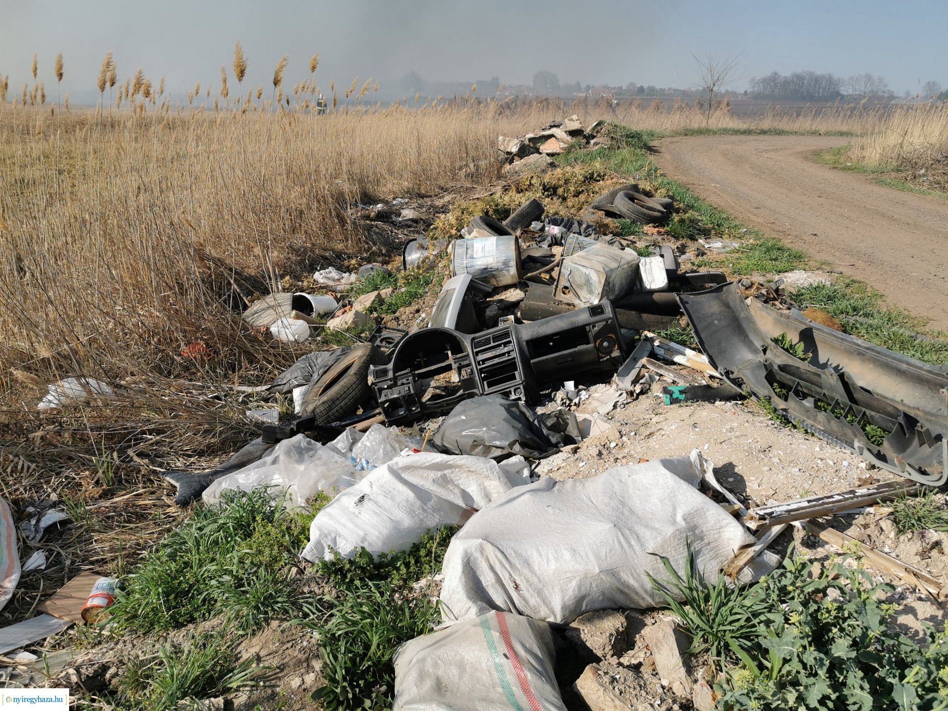 Nádas ég Kistelekiszőlőn