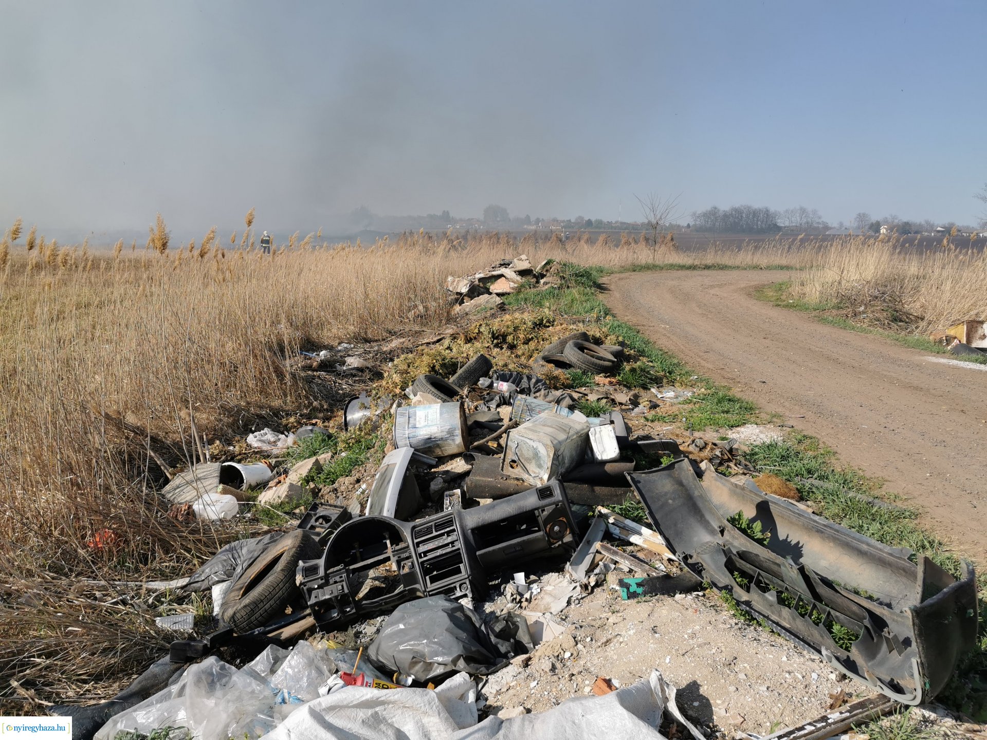 Nádas ég Kistelekiszőlőn