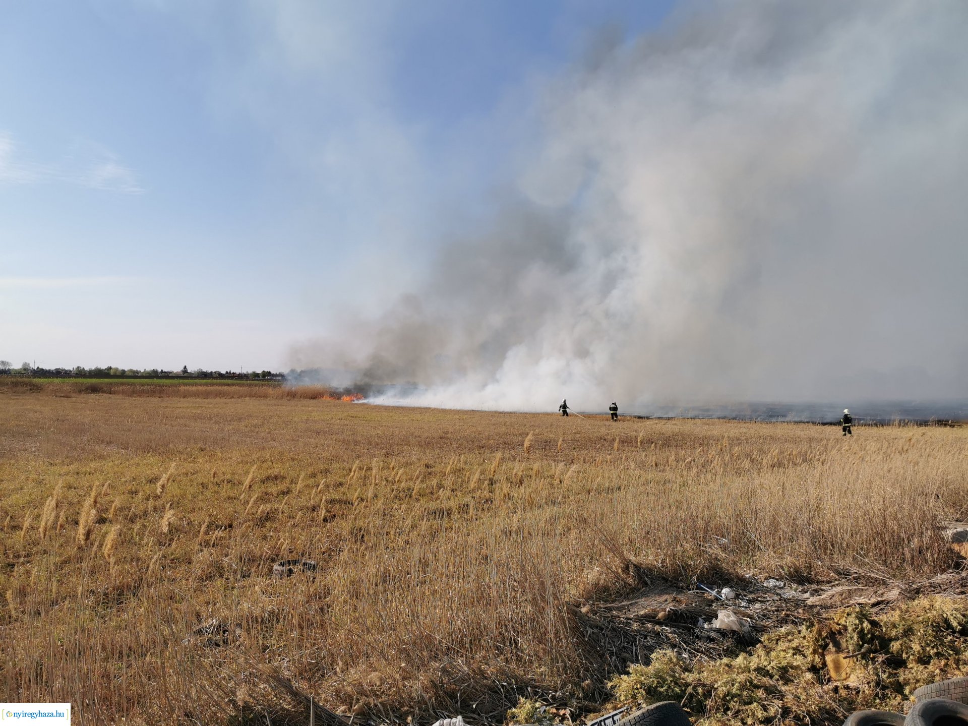 Nádas ég Kistelekiszőlőn