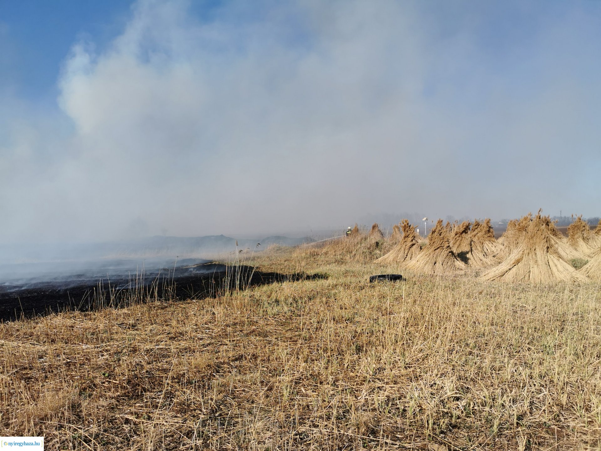 Nádas ég Kistelekiszőlőn