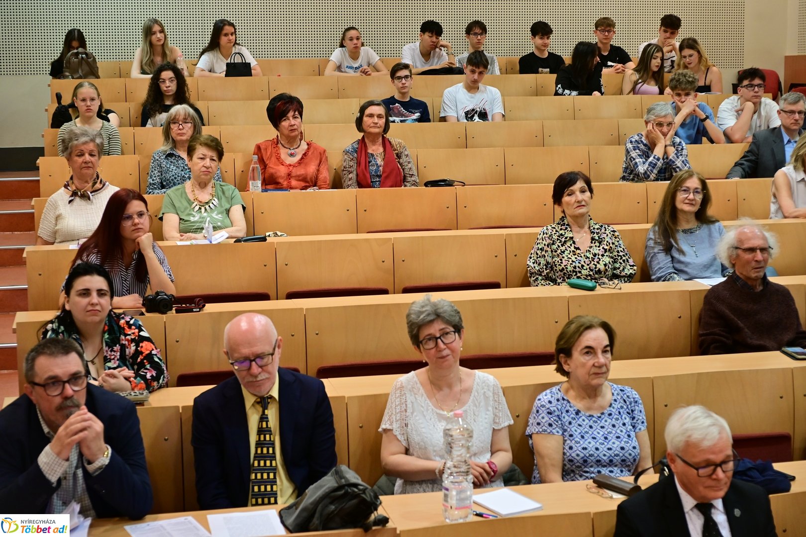 Nagy László 100 - konferencia a Móricz Zsigmond könyvtárban