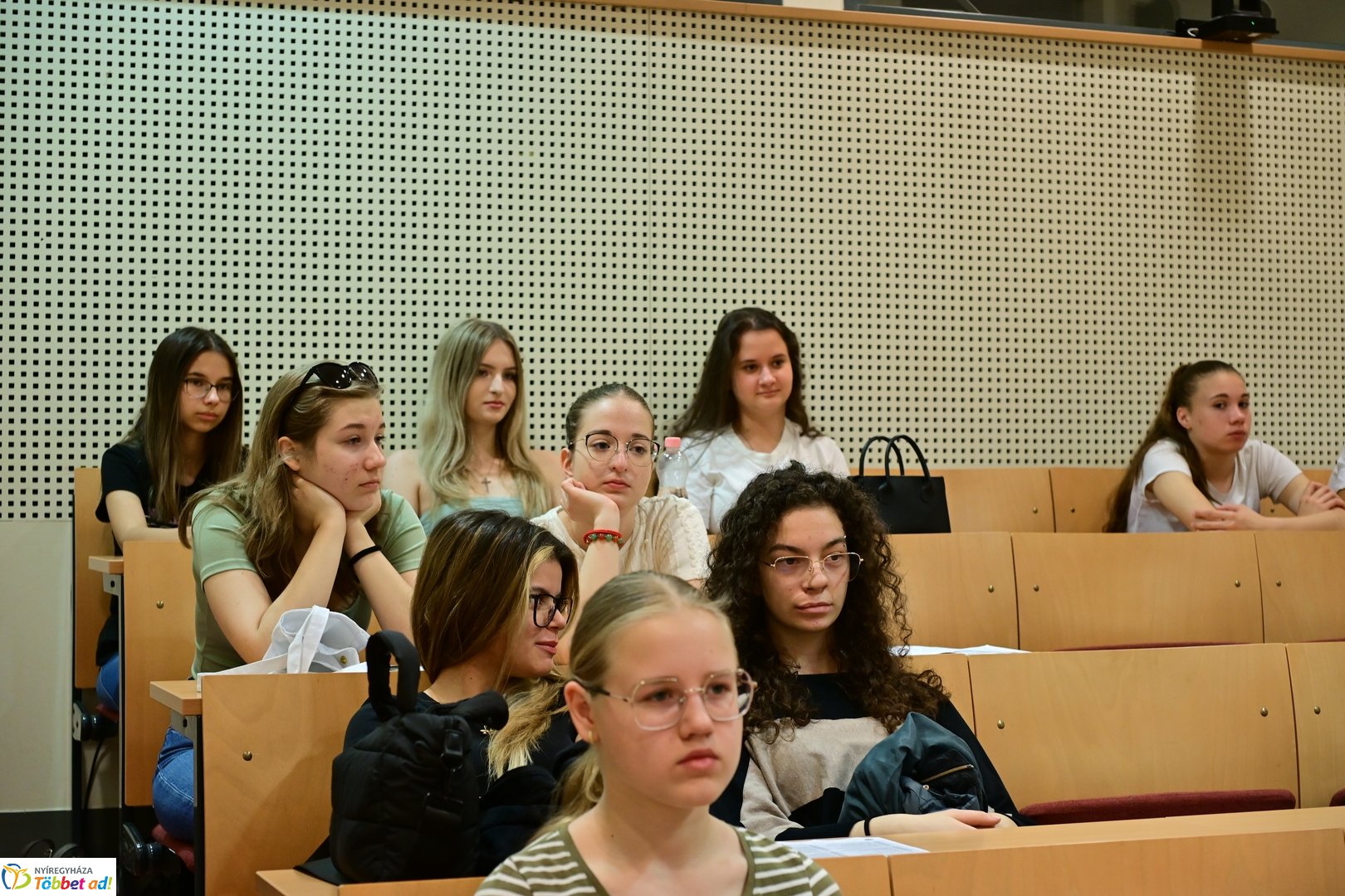 Nagy László 100 - konferencia a Móricz Zsigmond könyvtárban